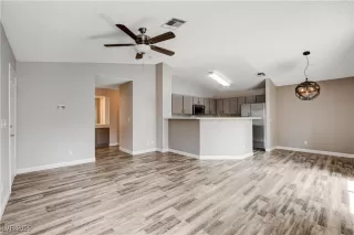 Photo #4: 2701544 Listing