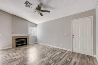 Photo #5: 2701544 Listing