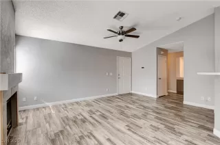 Photo #6: 2701544 Listing