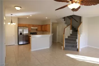 Photo #2: 2701562 Listing 