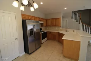 Photo #5: 2701562 Listing 