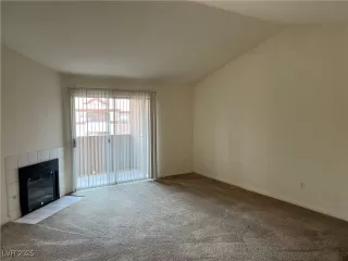 Photo #1: 2701565 Listing 