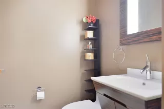 Photo #5: 2701575 Listing 