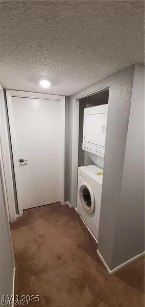 Photo #5: 2701591 Listing 