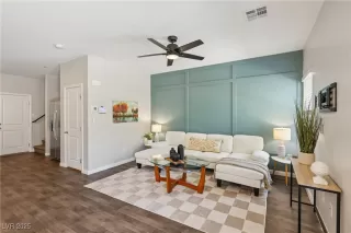 Photo #3: 2701607 Listing