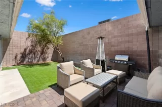 Photo #2: 2701615 Listing