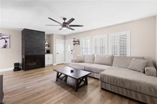 Photo #3: 2701615 Listing