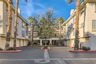 Photo #1: 2701630 Listing 