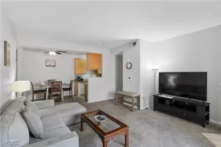Photo #6: 2701646 Listing 