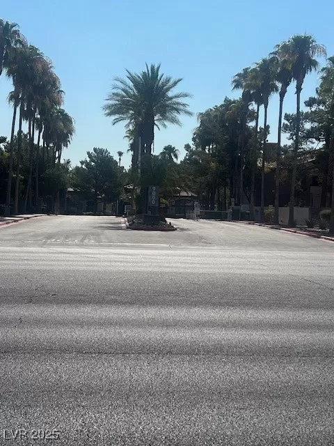 MLS: 2701654 Condo For Sale