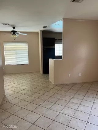 Photo #4: 2701654 Listing 