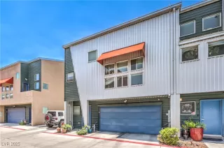 Photo #2: 2701664 Listing 