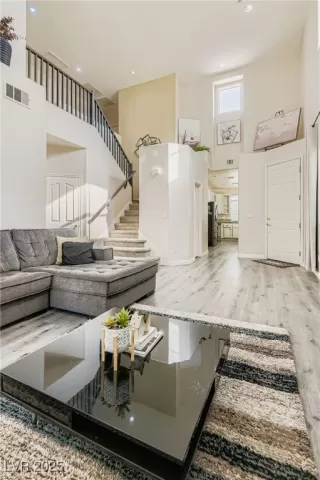 Photo #6: 2701673 Listing 