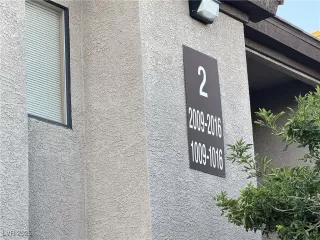 Photo #2: 2701674 Listing 