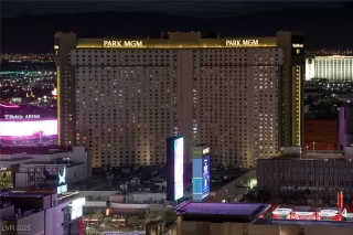 Photo #2: 2701691 Listing