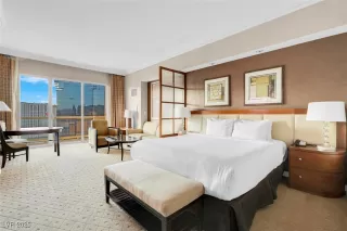 Photo #6: 2701691 Listing