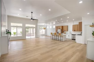 Photo #4: 2701699 Listing 