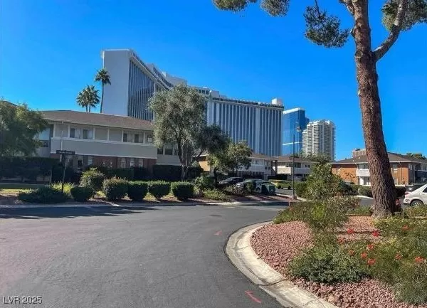 MLS: 2701733 Condo For Sale