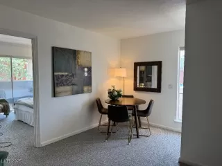 Photo #5: 2701733 Listing 