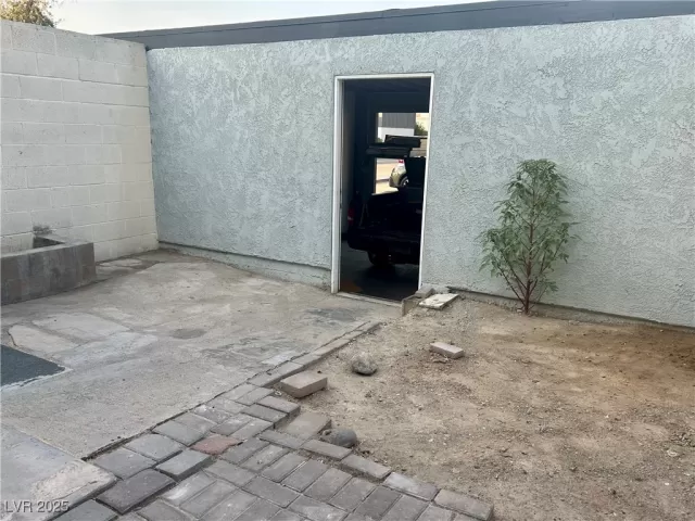 MLS: 2701750 Condo For Sale