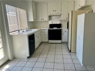 Photo #1: 2701750 Listing 