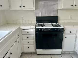 Photo #2: 2701750 Listing 