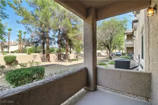 Photo #3: 2701754 Listing