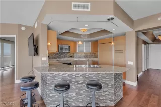 Photo #1: 2701775 Listing