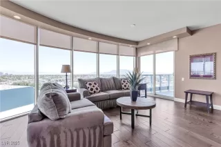 Photo #6: 2701775 Listing