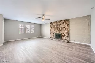 Photo #2: 2701776 Listing