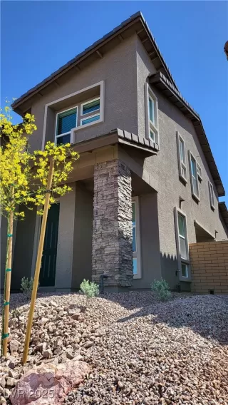 Photo #2: 2701787 Listing 