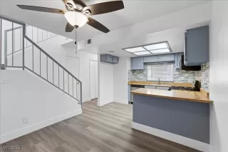 Photo #5: 2701817 Listing 