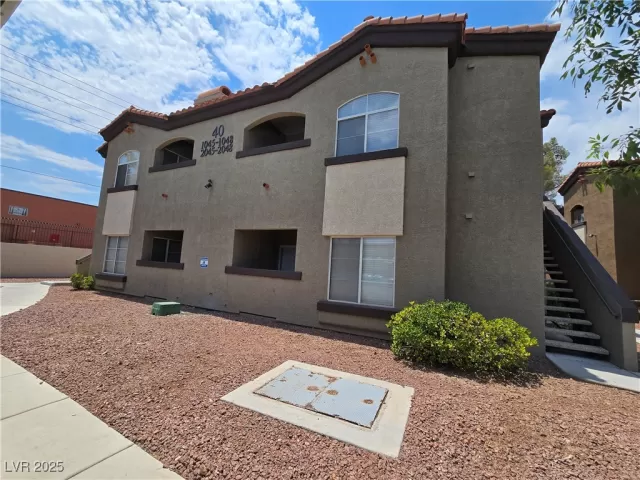 MLS: 2701840 Condo For Sale