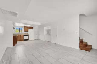 Photo #3: 2701849 Listing