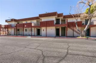 Photo #1: 2701868 Listing 