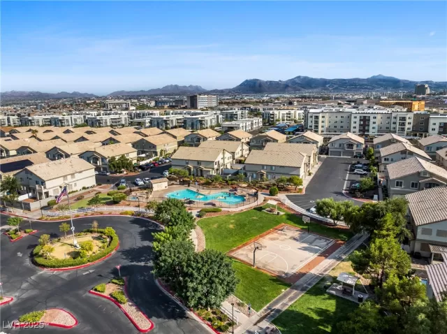 MLS: 2701871 Condo For Sale