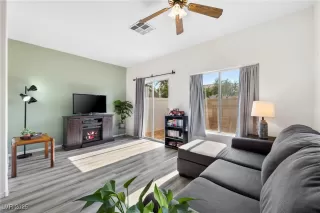 Photo #5: 2701871 Listing 
