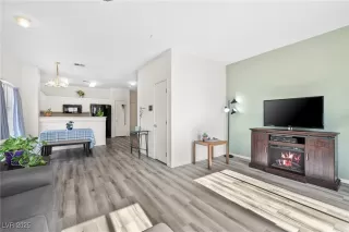 Photo #6: 2701871 Listing 