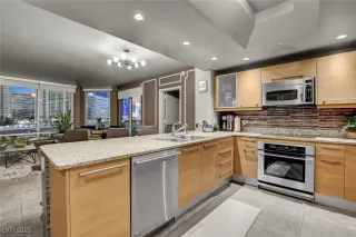 Photo #2: 2701892 Listing