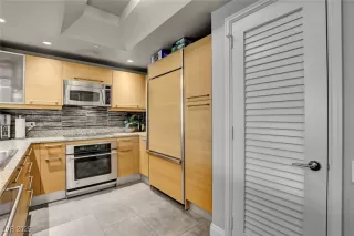 Photo #4: 2701892 Listing