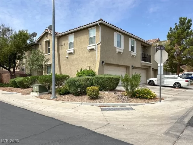 MLS: 2701893 Condo For Sale