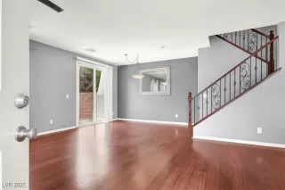 Photo #2: 2701893 Listing 