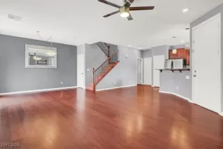 Photo #4: 2701893 Listing 