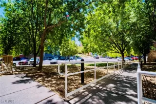 Photo #4: 2701909 Listing