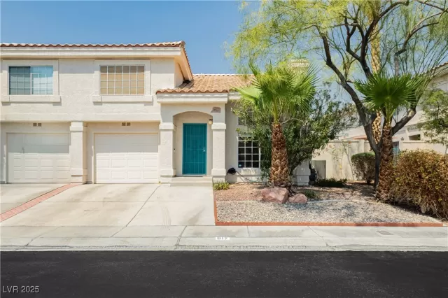 MLS: 2701910 Condo For Sale