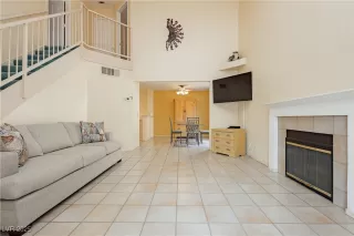 Photo #2: 2701910 Listing