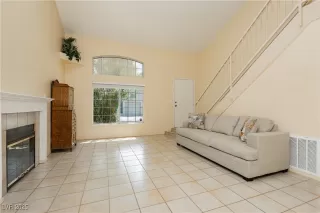 Photo #4: 2701910 Listing