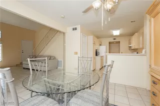 Photo #5: 2701910 Listing