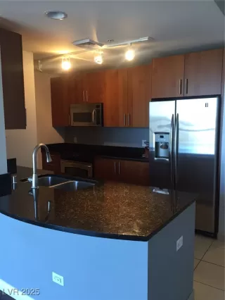 Photo #4: 2701911 Listing 