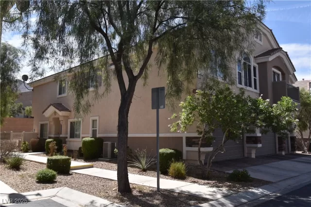 MLS: 2701942 Condo For Sale